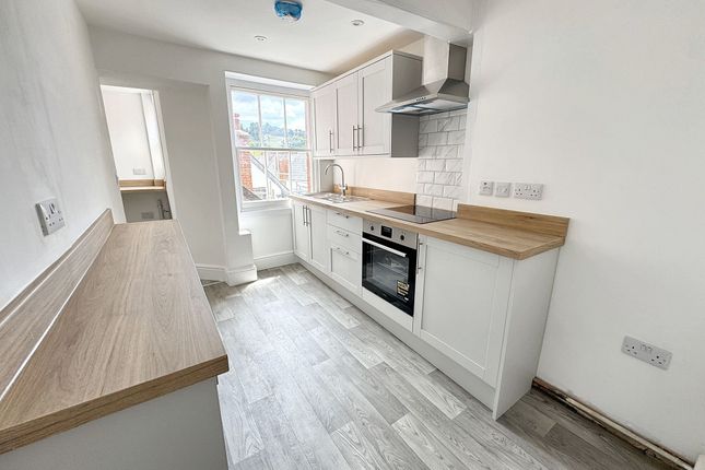 Flat 2, 35 Fore Street, Tiverton, Devon photo 2