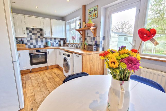 18, Banks Furlong, Bicester photo 3