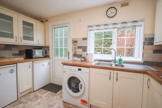 2 Mount Close Tregunnel Park, Newquay photo 4