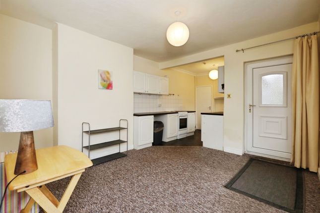 34, Welbeck Street, Worksop photo 3