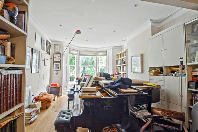 50, Lady Somerset Road, Kentish Town, London photo 3