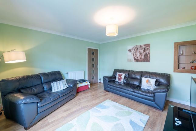 1 Loanfoot Road, Broxburn photo 4