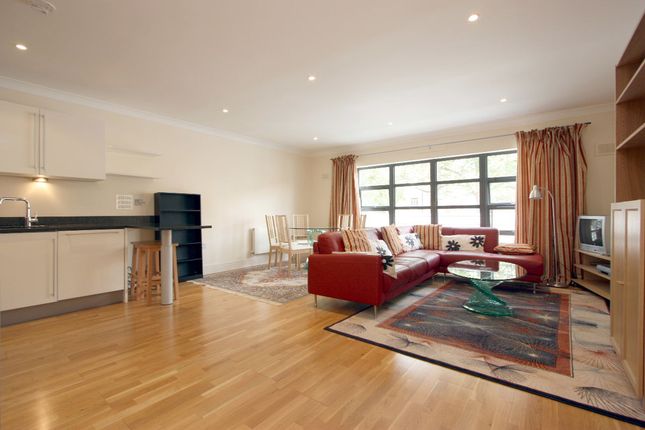 Thumbnail Flat for sale in Clare Lane, London