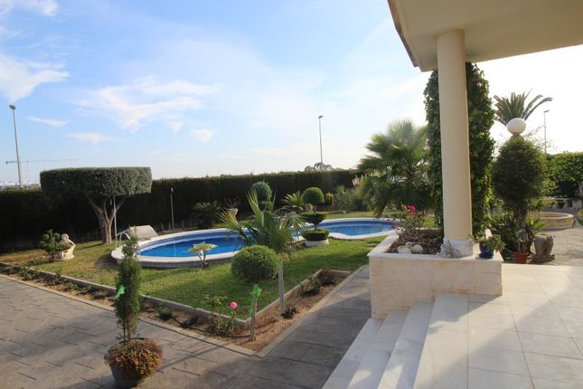 Villa for sale in 03191 Mil Palmeras, Alicante, Spain