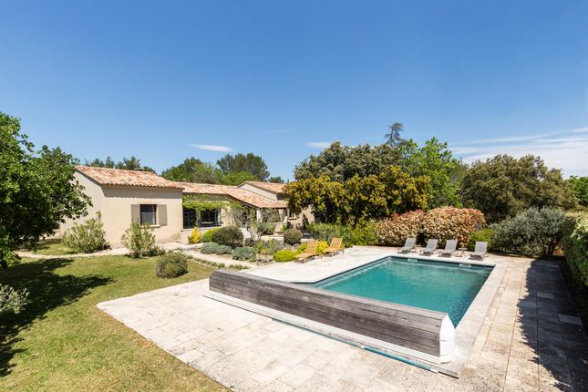 Thumbnail Property for sale in Cabrières D'avignon, Vaucluse, Provence-Alpes-Côte d`Azur, France