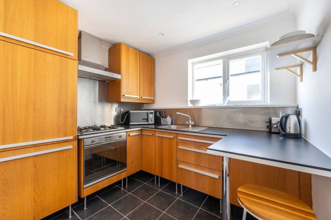 Thumbnail Flat to rent in Purves Road, Kensal Green, London
