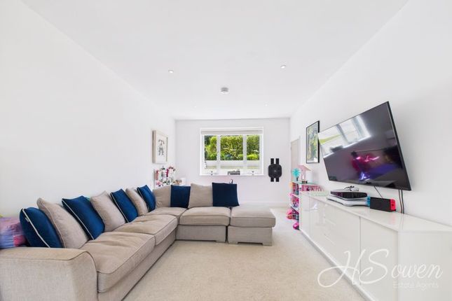 4, Oxlea Road, Torquay photo 3