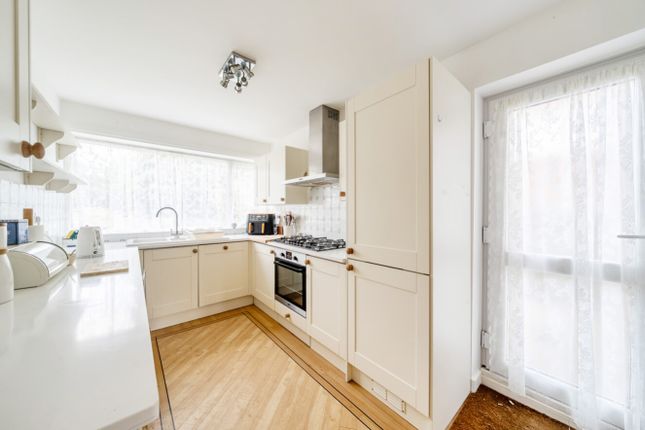 16, Kingsdown Mount, Wollaton photo 4