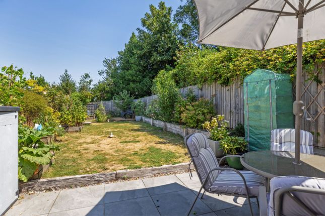 15 Field End, Winchester photo 4