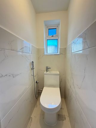 Flat Above 33-35,, Raddlebarn Road, Birmingham photo 4