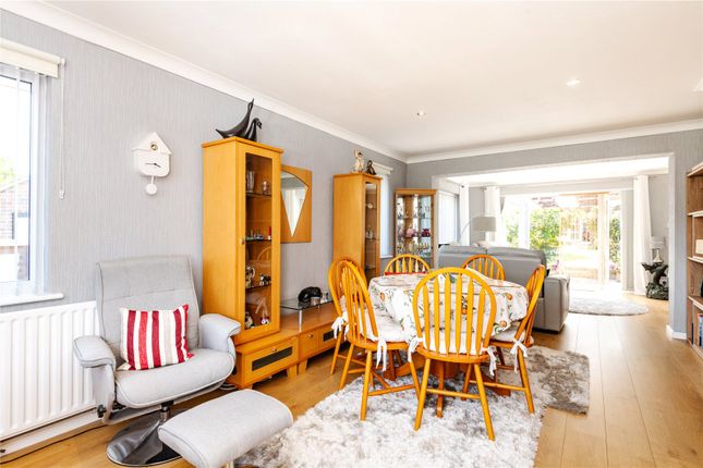 9, Franklands Close, Worthing photo 3