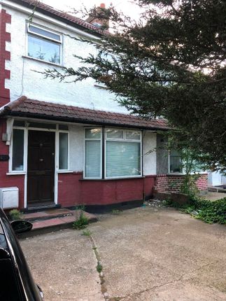 Thumbnail Semi-detached house to rent in Watford Way, Hendon