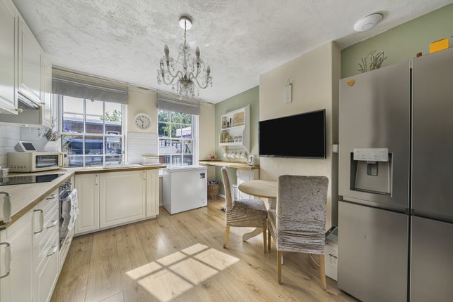 168, Prince Henry Road, London photo 4