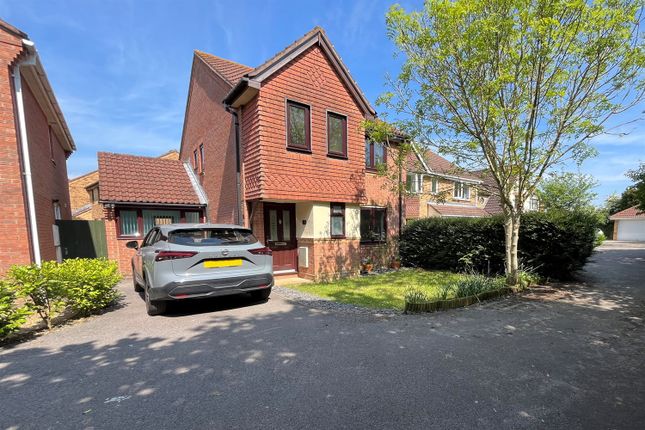 Thumbnail Detached house to rent in 57 Old Copse Road, Havant, Hampshire