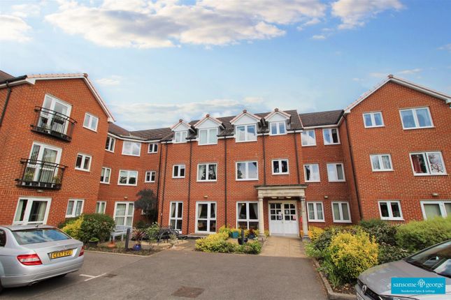 Thumbnail Flat for sale in Warwick Road, Reading