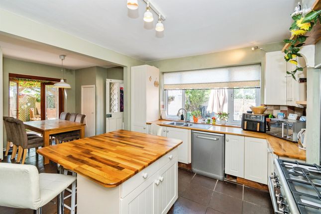1, Blighmont Crescent, Southampton photo 4