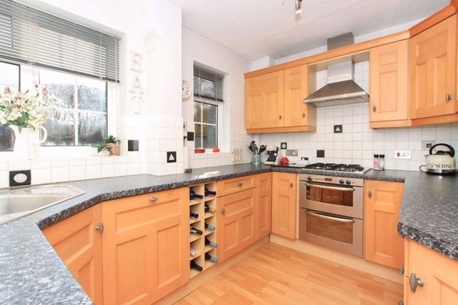 Detached house for sale in Hunters Close, Tring