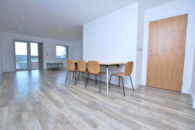 Flat 93, Austen House,, Station View, Guildford photo 4