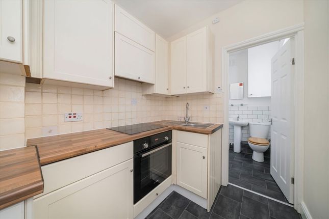 Flat 4, 49, Settles Street, LONDON photo 3