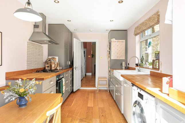 114, Sutton Court Road, Plaistow photo 4