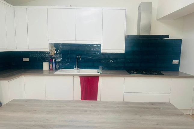 37, Wadhurst Avenue, Luton photo 4