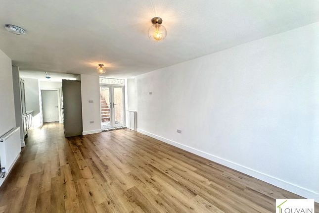 33 Lady Tyler Terrace, Tredegar photo 5