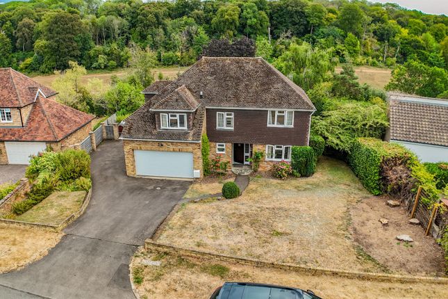 6, Silverthorn Drive, Hemel Hempstead photo 2