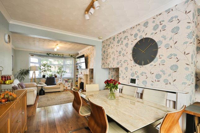 4, Norfolk Road, Romford photo 4