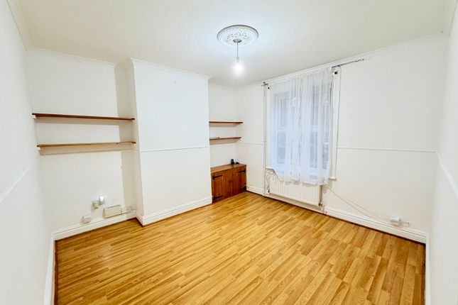 Great Park Street, WELLINGBOROUGH photo 2