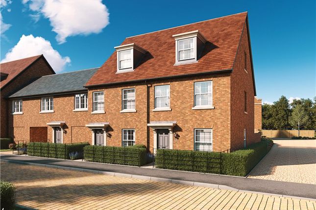 End terrace house for sale in Sequoia Lane, Romsey, Hampshire