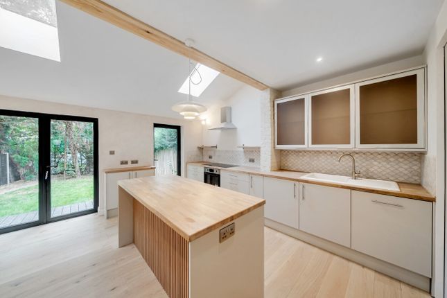 51, Morden Hill, London photo 4