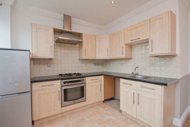 Flat to rent in Charrington House, Cephas Avenue, London