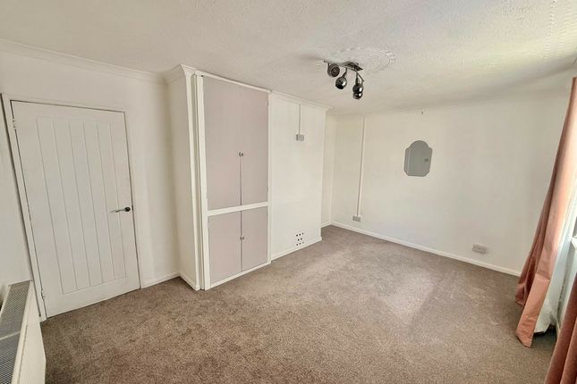 6a  Beech Crescent, Gorseinon, SWANSEA photo 2