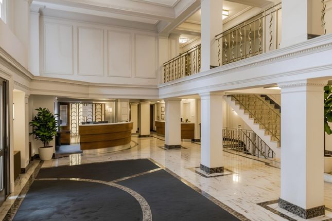 Flat 250, Park West Edgware Road, London photo 3