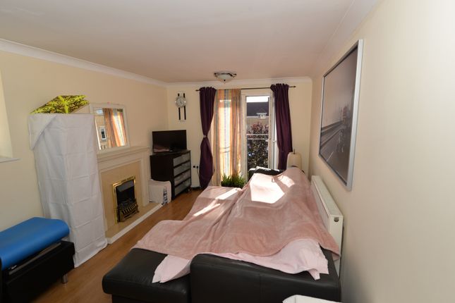 Thumbnail Flat for sale in Channon Court, The Dell, Southampton