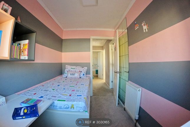 Nicola Terrace, Long Lane, Bexleyheath photo 3