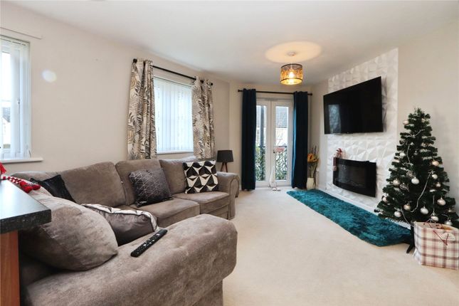 25, Watkins Way, Devon photo 2