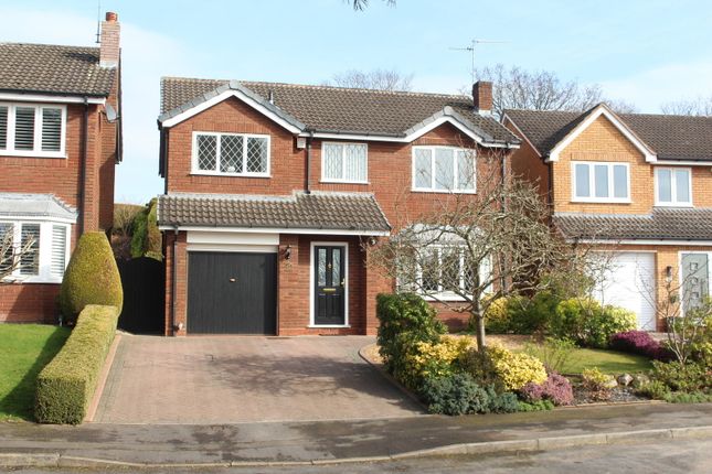4-bed house on 16, Grasmere Close, Kingswinford, £450,000