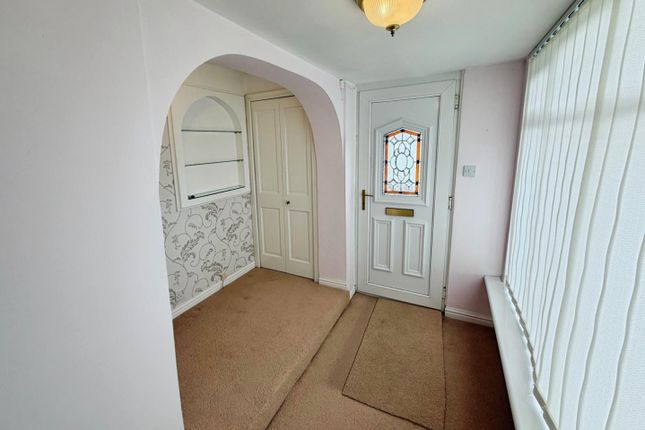 14, Grindley Gardens, Ellesmere Port photo 3