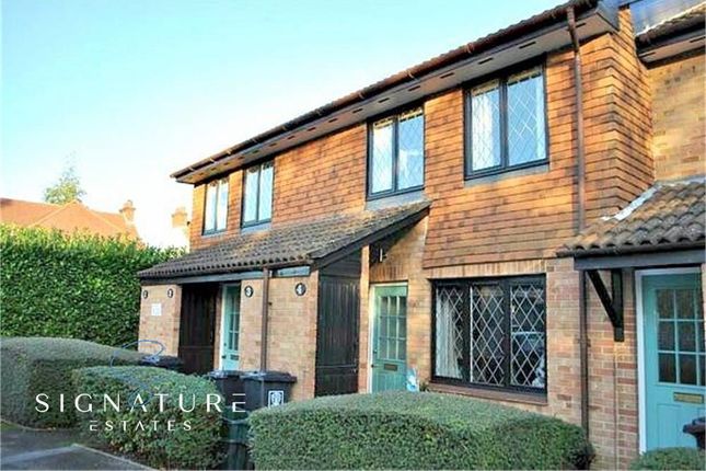 Maisonette to rent in Grasmere Close, Watford