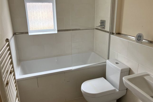 2, Pineview Gardens, Derby photo 4