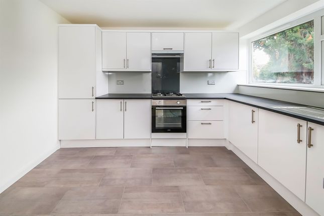 Thumbnail Flat for sale in Gatton Park Road, Redhill