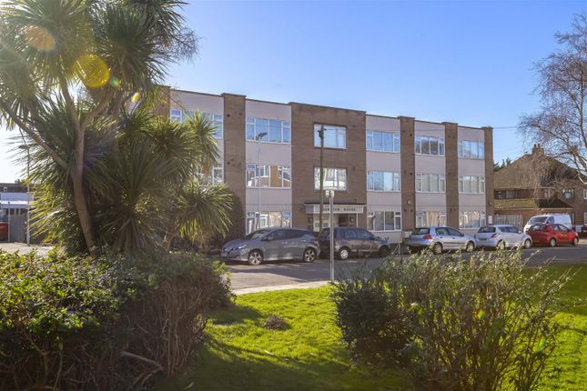 2-bed flat on Flat 2, Durston House, Chesterfield Road, Goring-by-Sea, £230,000