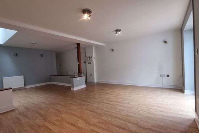 Sophia Court ,Anstey Road, London photo 4