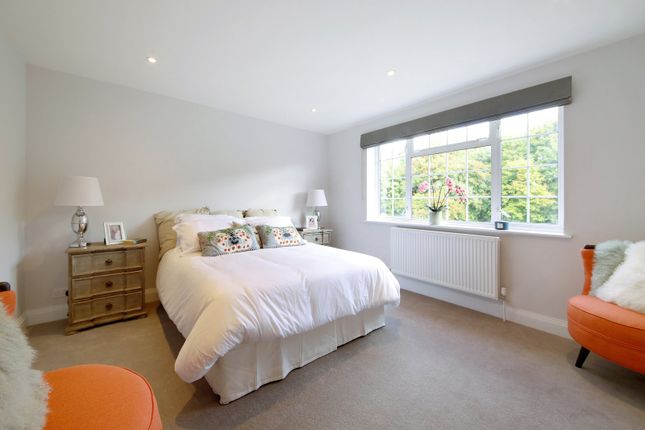 Flat for sale in Amersham Road, Beaconsfield