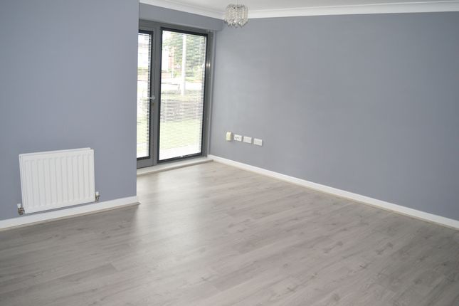 Seager Way, Poole photo 4