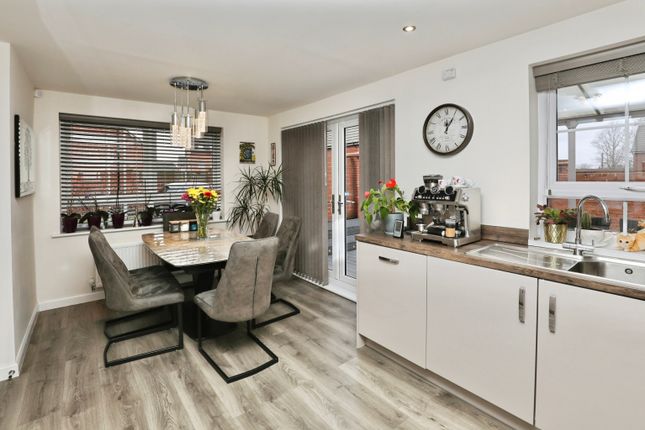 11, Haleforest Grove, Liverpool photo 3
