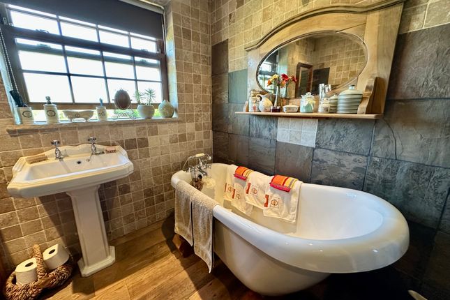 Cobblers Cottage, Hay Green, Doncaster photo 3