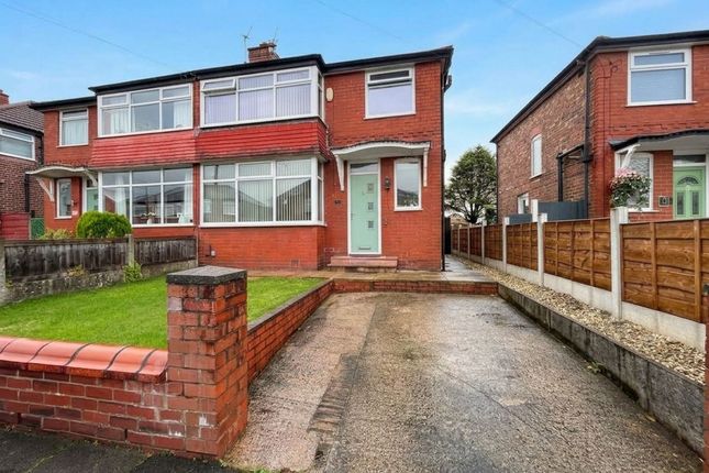 15 Welwyn Drive, Salford photo 4