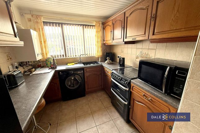 Denton Grove, Stoke on Trent photo 3